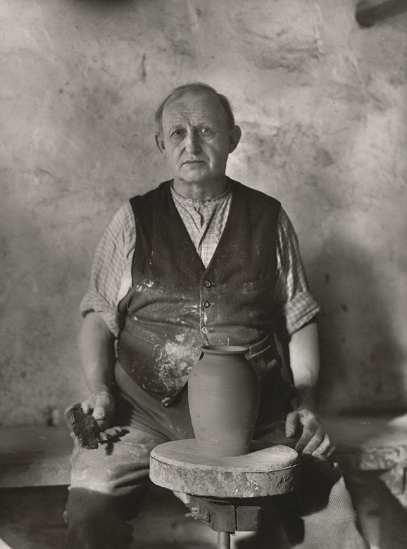 August Sander. The Last Potter of an Ancient Craft, Master Mück. 1927 