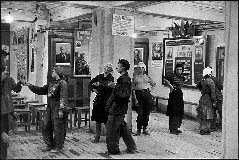 Henri Cartier-Bresson-Moskow_1954