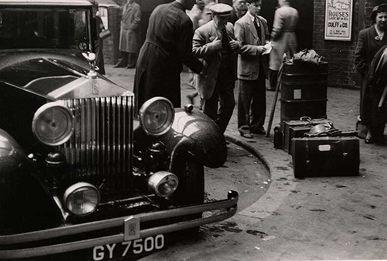 Walker Evans. London Street Scene, ca.1950